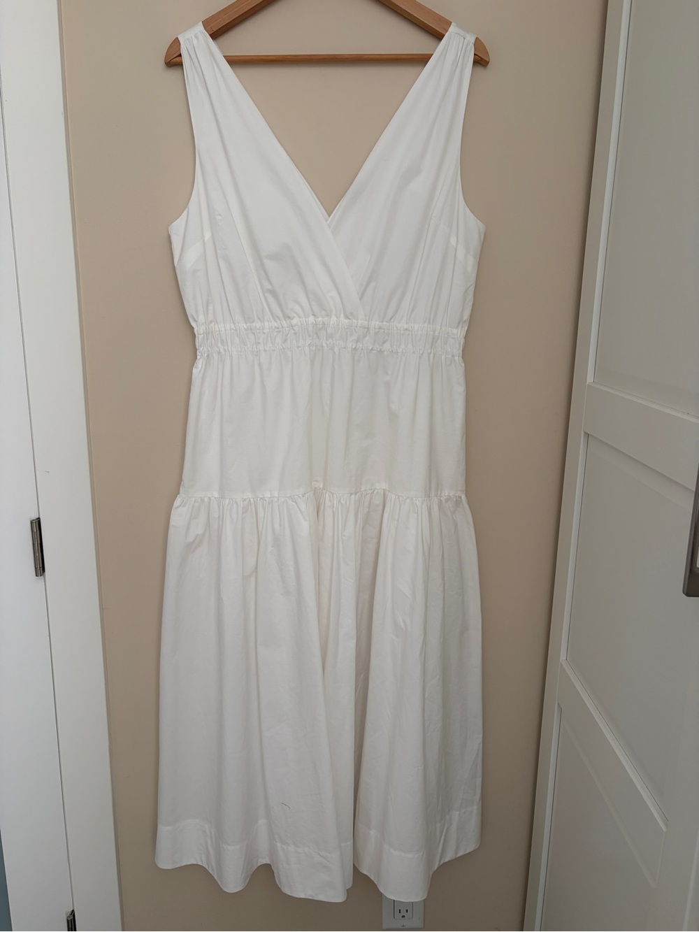 Babaton White Sleeveless V-Neck Midi Dress - Picture 2 of 7